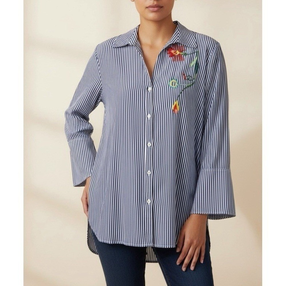 Melissa Paige Button Blouse Women M Blue White Striped Floral Embroidered